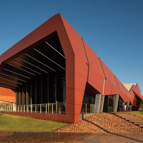 盒式幕墙系统 - KARRATHA ARTS & COMMUNITY CENTRE PRECINCT - ALUCOBOND/阿鲁克邦 - 复合材料 / 铝 / 赤陶