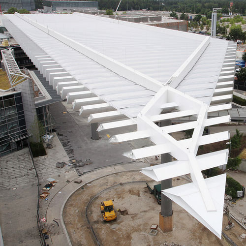 建筑复合板 - EXHIBITION NÜRNBERG - ALUCOBOND/阿鲁克邦 - 建筑物 / 入口雨棚 / 用于遮阳板