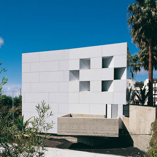盒式幕墙系统 - CENTRO DE SALUD ARONA VILAFLOR - ALUCOBOND/阿鲁克邦 - 复合材料 / 铝制 / 榫合式