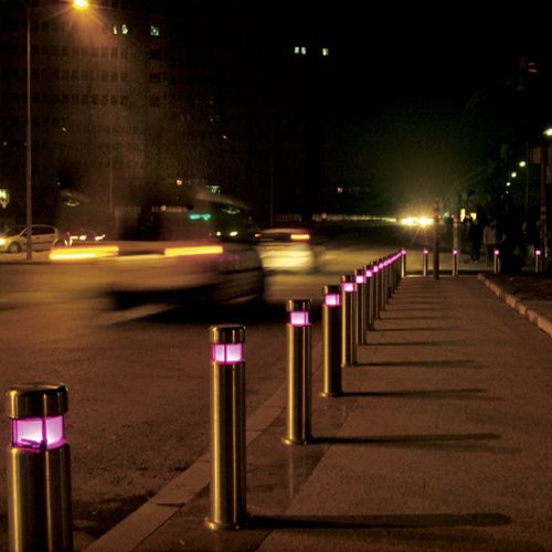 市政灯柱 - ILOTUS - BSI LIGHTING TECHNOLOGIES INC. - 现代风格 / 不锈钢 / 亚克力