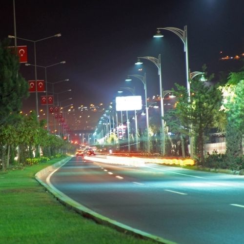 市政路灯 - IBELL  - BSI LIGHTING TECHNOLOGIES INC. - 现代风格 / 铝铸铁 / LED式