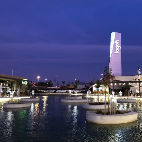市政灯柱 - IOMNI - BSI LIGHTING TECHNOLOGIES INC. - 极简主义风格 / 不锈钢 / 聚碳酸酯