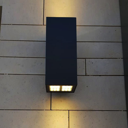 现代风格壁灯 - ITETTA - BSI LIGHTING TECHNOLOGIES INC. - 室内 / 铝铸铁 / 不锈钢