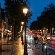 经典风格城市灯笼 - ACTIFIT1004 - ACTiLED Lighting - 金属 / 玻璃 / 落地