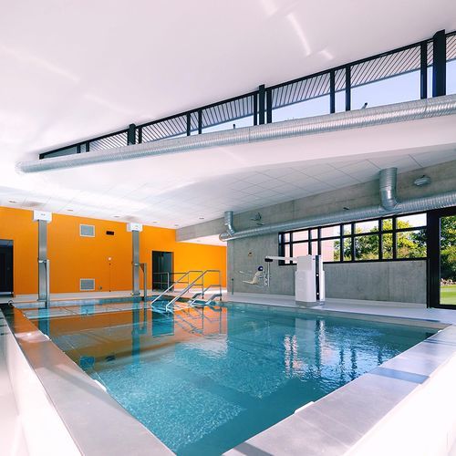 康复训练游泳池 - PISCINE DE RÉÉDUCATION  - France REVAL - 自承重 / 定制 / 泳道