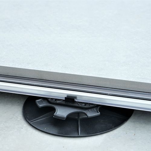 再生塑料活动地板接点 - C-CLIP - SOLIDOR - 高强度 / 阻燃 / 用于露台