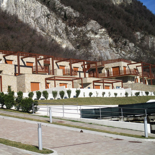 预制房屋 - LAKE RESORT - Eco-Resorts - 圆木 / 生态型 / 节能