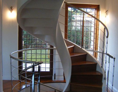 螺旋楼梯 - U-CA - Unica living design Poland - 循环 / 木台阶 / 钢筋混凝土