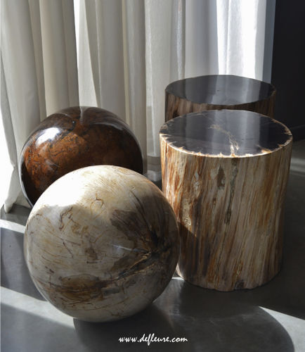现代风格边桌 - PETRIFIED WOOD - Defleure Home Collection - 硅化木 / 石化木桌脚 / 圆形
