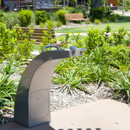 户外喷泉式饮水机 - APOLLO 800 - Urban Fountains and Furniture - 金属 / 公共空间 / 学校用