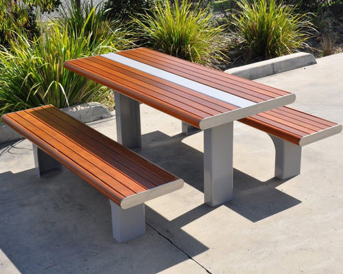 现代风格野餐桌 - PT06  - Urban Fountains and Furniture - 木质 / 金属 / 金属桌脚