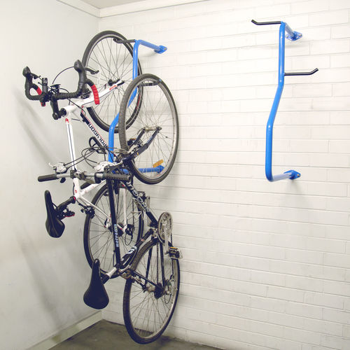壁挂自行车架 - CYCLA 2-UP - CIVIQ - 立式 / 车库 / 公共空间