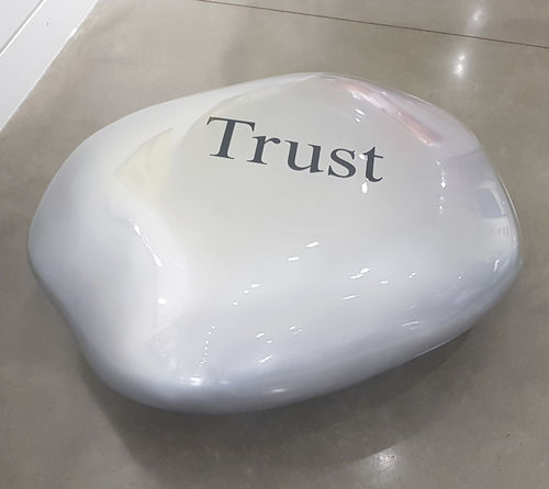原创设计长椅 - TRUST - Amel Chamandy® Designs - 碳纤维 / 手工 / 用于商店