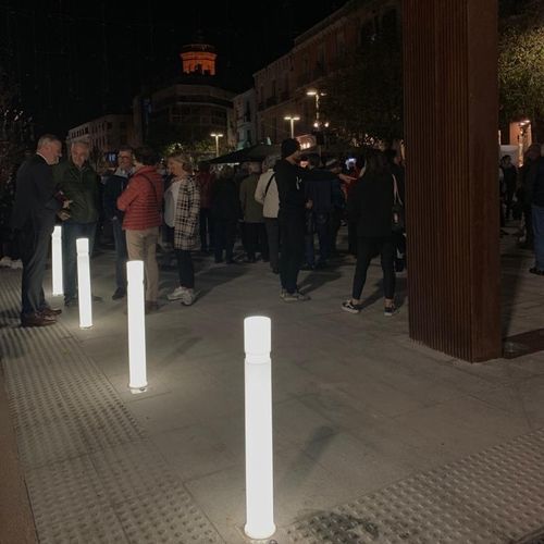 市政灯柱 - BARCELONA 100 - FCI URBAN - 现代风格 / 聚氨酯 / LED式