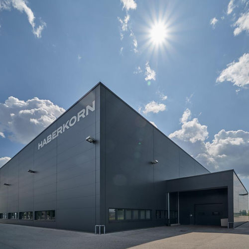 立面板 - PFLAUM MODULE4 - ArcelorMittal Building Solutions - 钢 / 光滑 / 褶皱