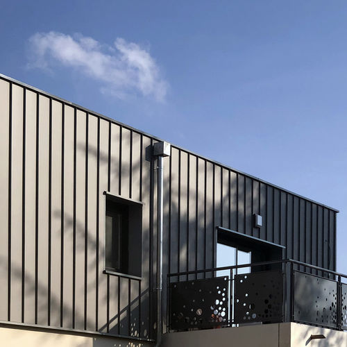 条形立面 - EPURE&reg; - ATELIERS 3S - 镀锌钢板 / 电镀钢 / 榫合式