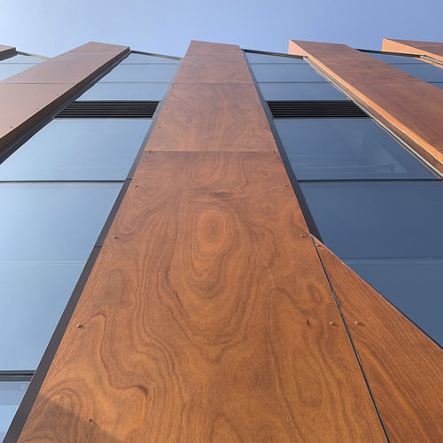 层压板装饰面板 - DEBO HUWAI-HPL™ Compact Exterior Nature Wood03 - DEBO - 用于外墙 / 光滑 / 仿木
