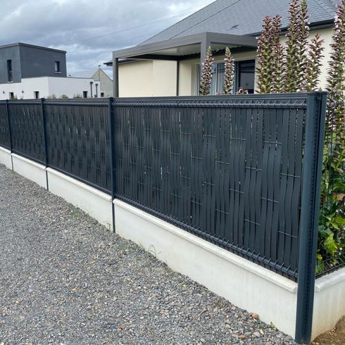 百叶窗式隐私挡板 - SCREENO LINE - Betafence International - PVC / 单色 / 模块化