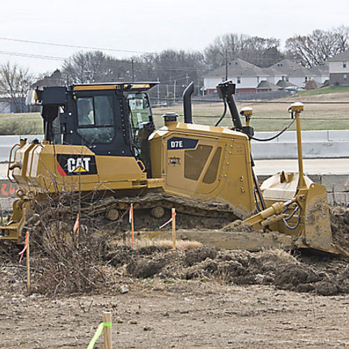 履带式推土机 - D7E - CATERPILLAR