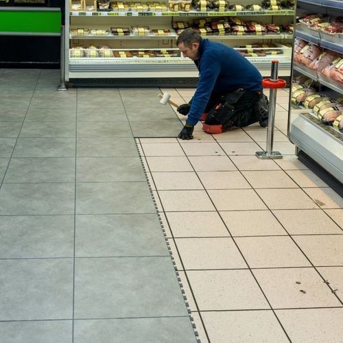 乙烯基弹性地砖 - DESIGN   - Gerflor - Contract Sport & Contract Flooring - 室内 / 地面用 / 现代风格