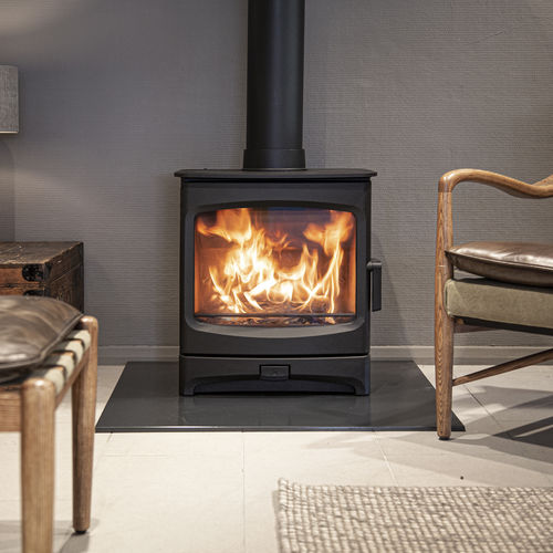 木材采暖炉 - AIRE 7 - CHARNWOOD - 5 kW...10 kW / 落地式 / 极简主义抽象派