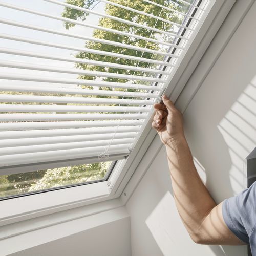 威尼斯式遮光帘 - VENETIAN - VELUX/威卢克斯 - 用于天窗 / 漆铝 / 手动