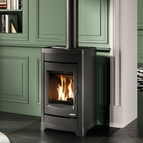 木材采暖炉 - Charlotte - PALAZZETTI LELIO - 5 kW...10 kW / 猫脚 / 现代风格