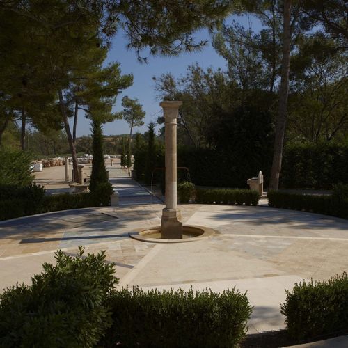 公共喷泉 - AUBEROCHE BOURIANE - OCCITANIE PIERRES - 石灰石 / 经典风格