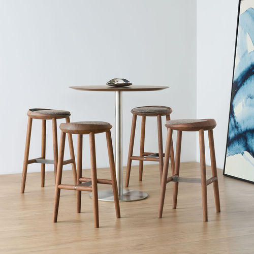 现代风格吧台凳 - LARGO - BERNHARD design - 皮质 / 布料 / 实木桌脚