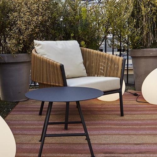 现代风格扶手椅 - LAPEL - Ligne Roset - 聚氨酯发泡 / 布料 / 编织乙烯