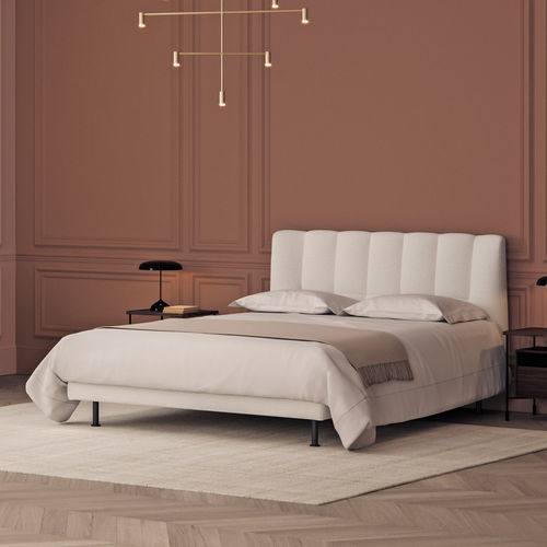双人床 - EVISA - Ligne Roset - 现代风格 / 带床头板 / 布艺