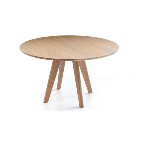 现代风格桌 - MATHILDA - MOROSO - MDF / 橡木桌脚 / 长方形