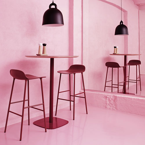 现代风格吧台凳 - FORM - Normann Copenhagen - 塑料 / 橡木桌脚 / 核桃木桌脚