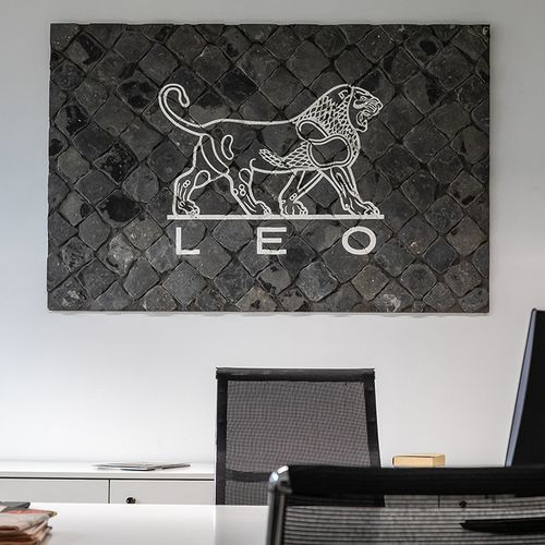 铝制装饰面板 - LEO PHARMA - Aeterna Design Srl - 壁挂 / 3D / 仿混凝土