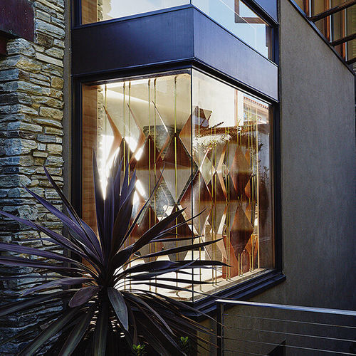 胡桃木建筑遮阳板 - Elish Warlop Design Studio - 用于窗 / 立式 / 可定制