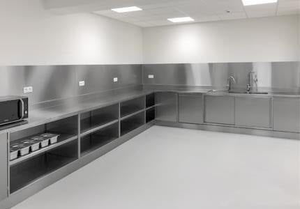 现代风格厨房 - S1 - AGMA ARREDO INOX PROFESSIONALE SRL A SOCIO UNICO - 不锈钢 / L 形 / 大型