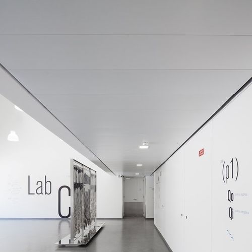 金属吊顶 - BIOGUARD - Knauf Ceiling Solutions - 方砖 / 用于无菌室 / 室内