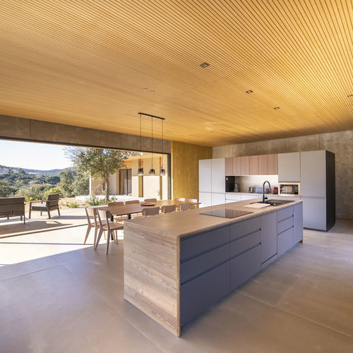 凹凸板 - PANNEAU CHÊNE RAINURÉ - MISTRAL PANELS - 外包 / 室内装潢 / 用于天花板