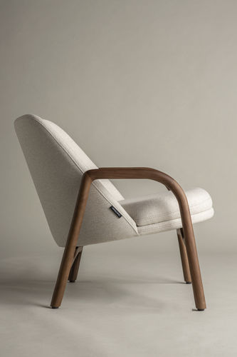 现代风格扶手椅 - Cotto - Pommier Furniture - 布料 / 栎木 / 胡桃木