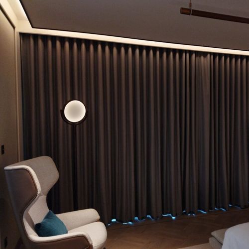 折叠式窗帘 - BLACKOUT - Pachers Blinding Trading LLC - 单色 / 布料