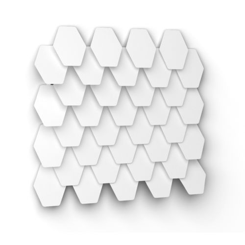 鳞片式立面 - HEX-STRETCH - Axes in Excess - 金属 / 帆布 / 立式