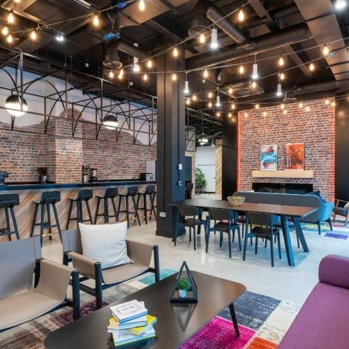 金属柱子包层 - Specialist Joinery Group