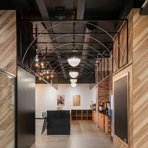 金属门式起重机 - Specialist Joinery Group