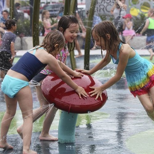 水上乐园喷水游戏 - SPLASH  - SPI Global Play