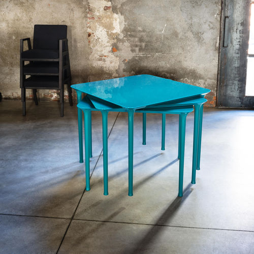现代风格桌 - SPINDLE - Tacchini - MDF / 长方形 / 可叠放