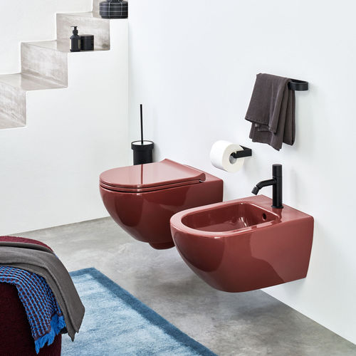 壁挂式马桶 - ENJOY - CORALLO - Ceramica Cielo - 陶瓷 / Karim Rashid 设计 / 椭圆