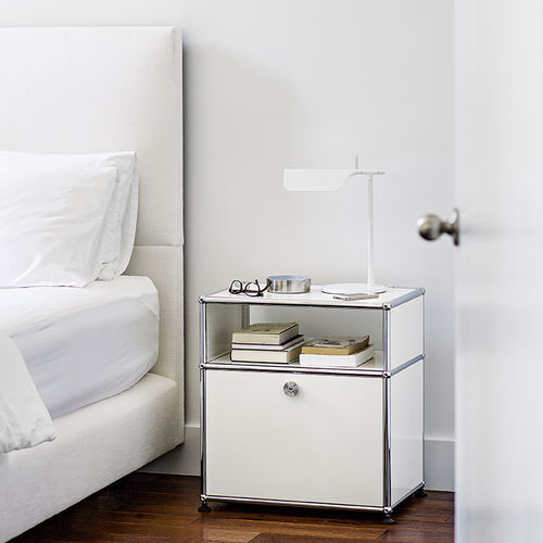 现代风格床头柜 - USM Haller - USM Modular Furniture - 金属 / 金属桌脚 / 长方形