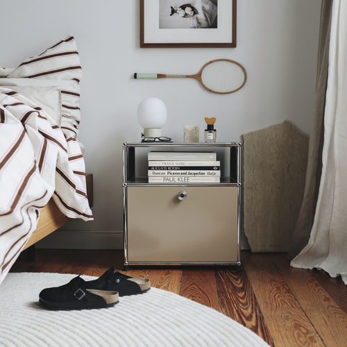 现代风格床头柜 - USM Haller - USM Modular Furniture - 金属 / 长方形 / 带收纳