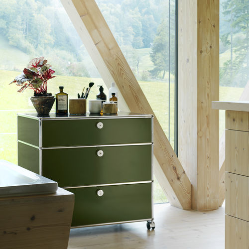 滑轮收纳柜 - USM Haller - USM Modular Furniture - 现代风格 / 金属 / 绿色