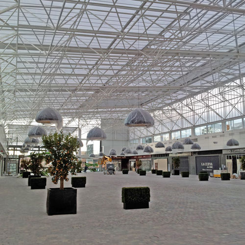 屋顶金属屋架 - CENTRO COMERCIAL SERRALLO - Lanik